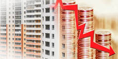 新房背景上的红色箭头。改变房地产市场的概念 .