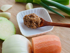 韩国传统食品大豆、巴斯德和蔬菜，米索