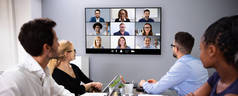商务视频会议在线会议在办公室举行
