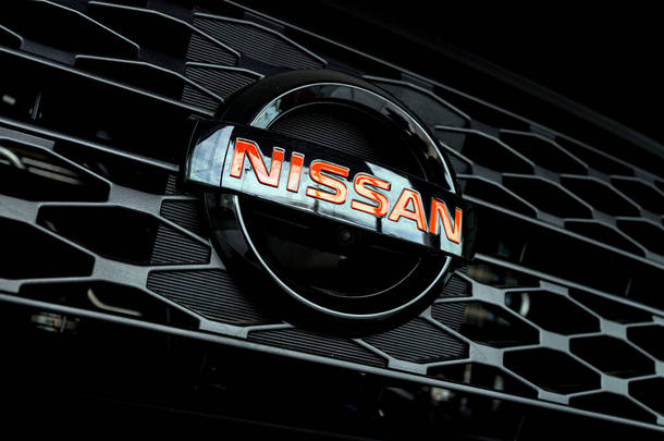 清瑞，西兰，2019年5月7日，全新NISSAN的标志，背景音乐柔和，光线明亮