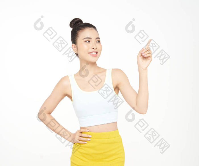 亚洲漂亮的年轻女子手握手势面容俊俏身穿运图片-包图网企业站