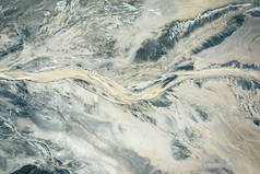 工业景观。空中风景。干燥的表面。沙漠的风景。人类对环境的影响。从上面看摘要工业背景.
