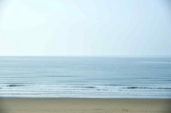 大海水平线<strong>沙滩风景</strong>摄影图
