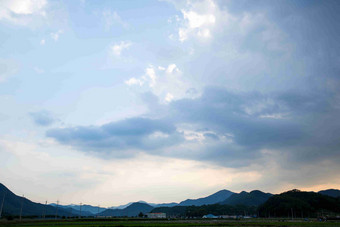 蓝天白云天空景观<strong>风景</strong>摄影图