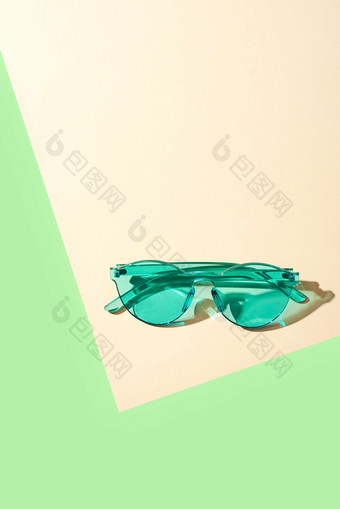 夏日酷炫时尚单品绿色眼镜