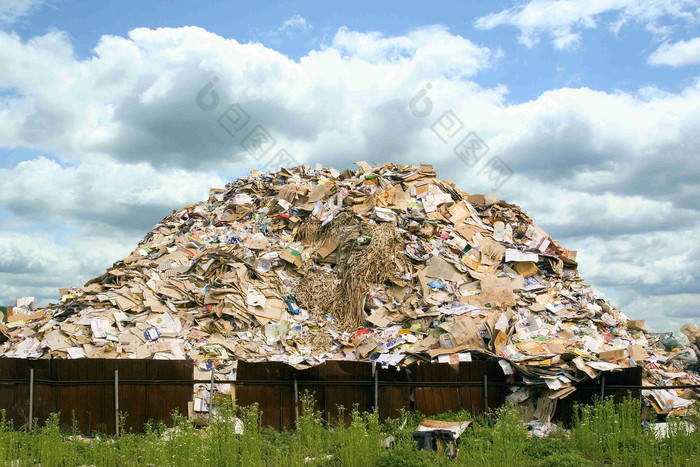 纸张废品回收垃圾场景观摄影图