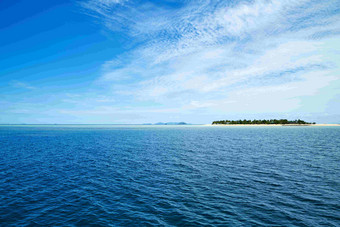 斐济海滩假期海上岛屿自然风景摄影图