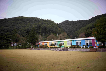 小学学校教育操场上