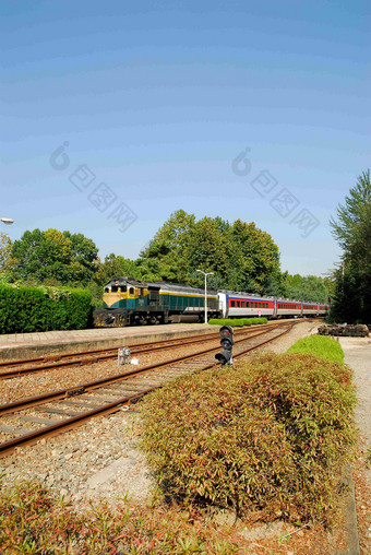 火车铁路老式火车景观风景摄影图