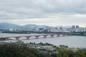 韩国邯钢河大桥及旁边引桥和城市风貌