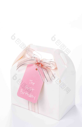 蝴蝶结丝带礼物盒粉色<strong>标签</strong>静物摄影图