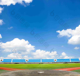 体育场看台上蓝天白云风景背景摄影图