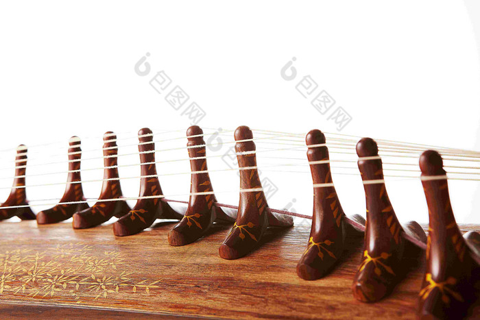 伽倻琴音乐器械琴弦细节摄影图