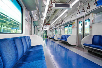 地铁蓝色椅子运输轻轨铁路场景图
