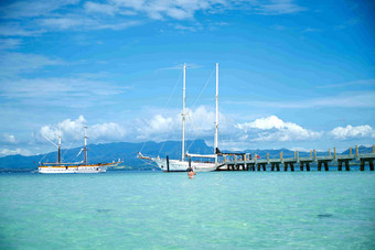 斐济假期户外栈桥轮船风景摄影图