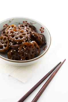 韩国梅花餐具传统美食酱藕片摄影图