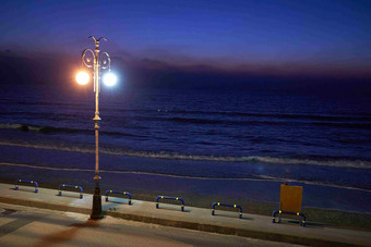 沿海<strong>街道</strong>街灯夜晚风景摄影图