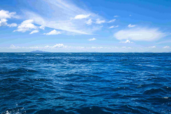 岛屿普吉岛蓝天蔚蓝大海摄影图