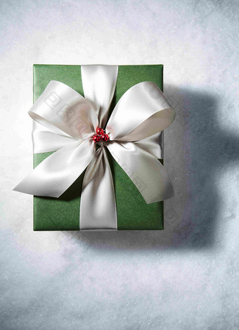 圣诞节<strong>绿色</strong>礼物盒概念场景图
