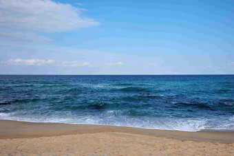 晴空湛蓝海面海滩海上风光