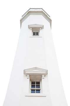 韩国白色灯塔上的窗户体系结构摄影图