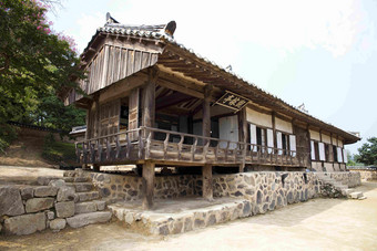 韩国传统的特色房子建筑摄影图