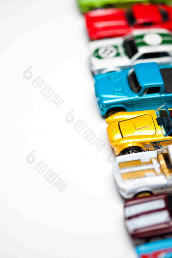 各种的色彩斑斓的汽车模型玩具摄影图
