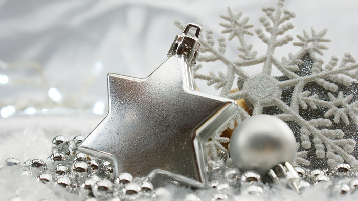 银色圣诞节雪花摄影图