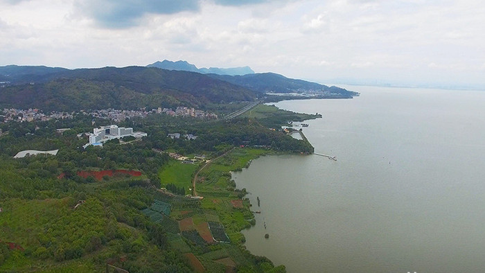 4k昆明滇池国家自然保护山地森林湖畔航拍