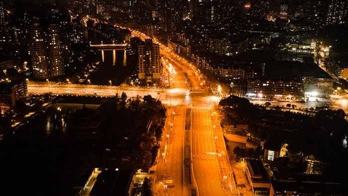 4K航拍城市车流夜景延时摄影橙黑色调