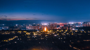 城市大气森林公园灯光秀城市夜景航拍延时