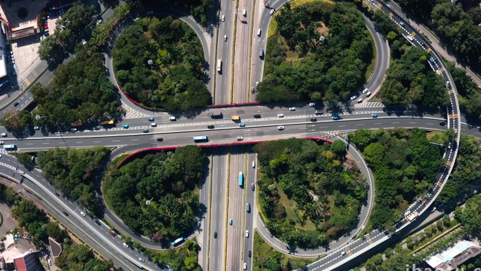 城市交通环形高架立交桥车流4k航拍