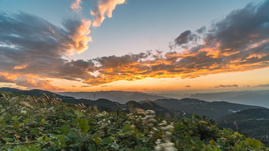 自然震撼山顶朝霞日出4k延时