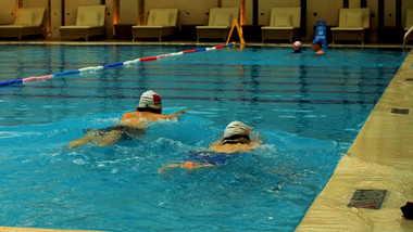 夏季水上运动游泳健身实拍