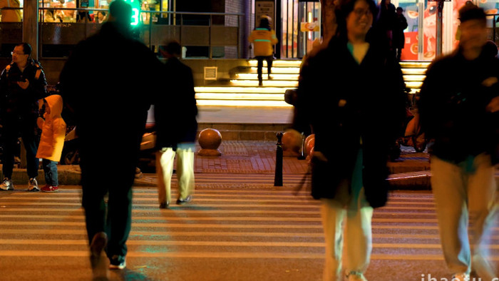 夜晚城市街头行人慢门抽帧空镜实拍