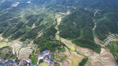 南方山川丘陵种植农田航拍