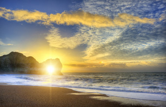 夕阳下的侏罗纪<strong>海岸</strong>风景