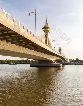 泰国曼谷<strong>桥梁</strong>河水