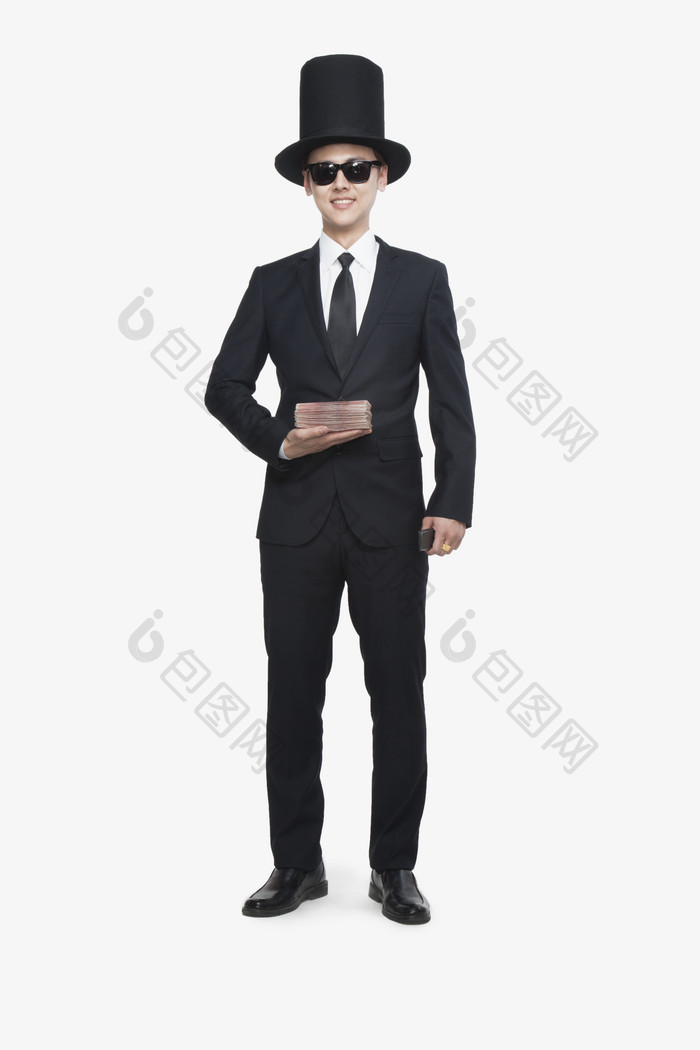男子男人戴墨镜高筒帽西装革履富人
