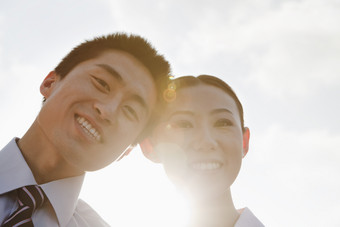 男人女人成熟的同事衬衫<strong>正装</strong>阳光下微笑摄影