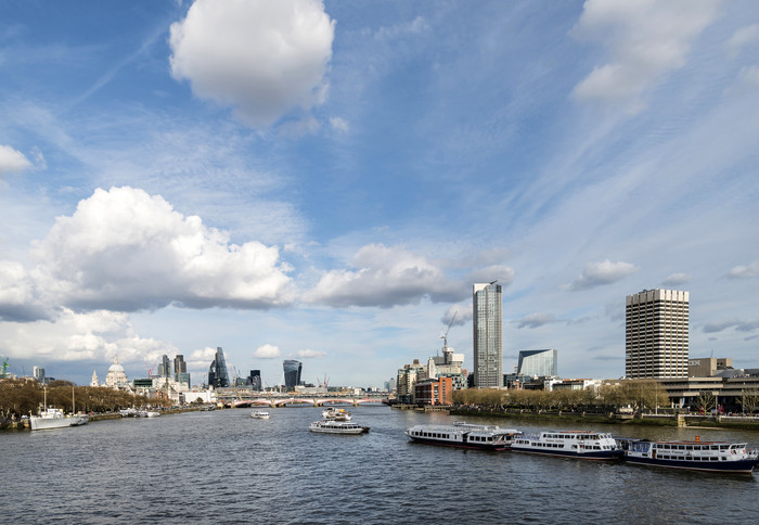 英格兰海边城市建筑物