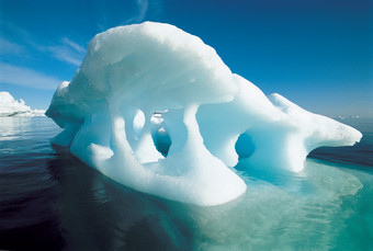 蓝色漂亮大冰川摄影图