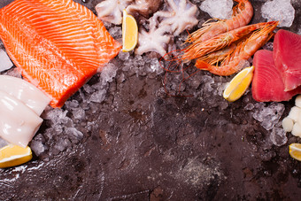 冰冻的海鲜食材摄影图