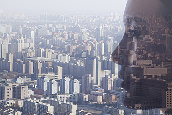 城市高楼大厦女人女子憧憬未来侧脸特写图片下载