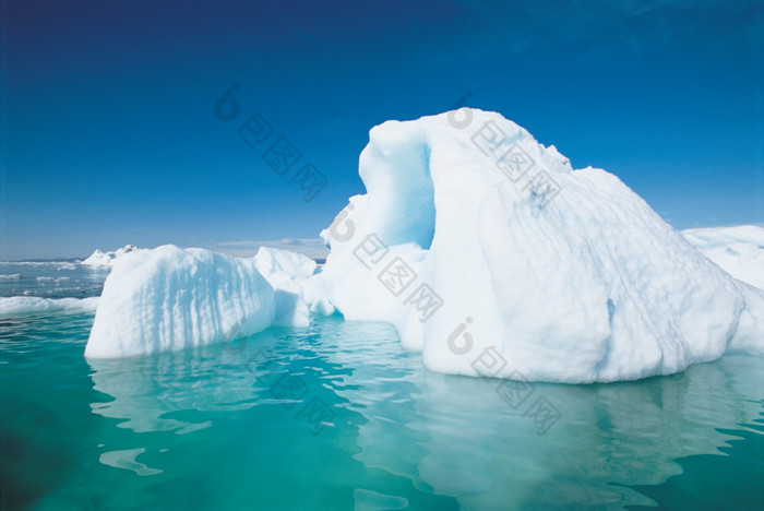 蓝色调漂亮的冰川摄影图