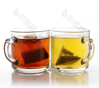 暗色调两杯茶水摄影图