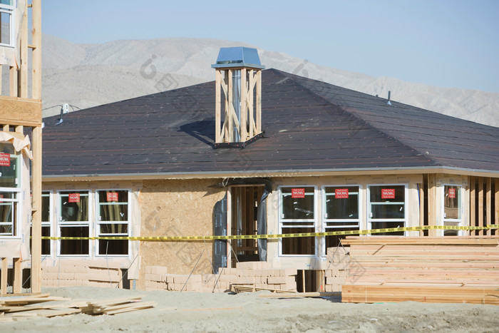 正在新盖的大房子