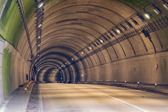 高速公路隧道摄影图