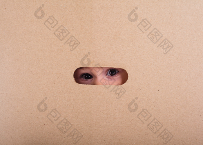 箱子里看的眼睛摄影图