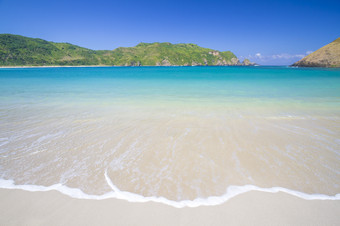 海边沙滩海浪夏天度假旅游风景摄影照片